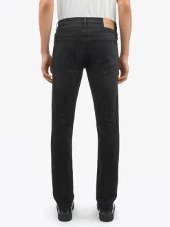 Des Slim-Straight Jeans