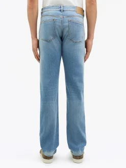 Des Slim-Straight Jeans