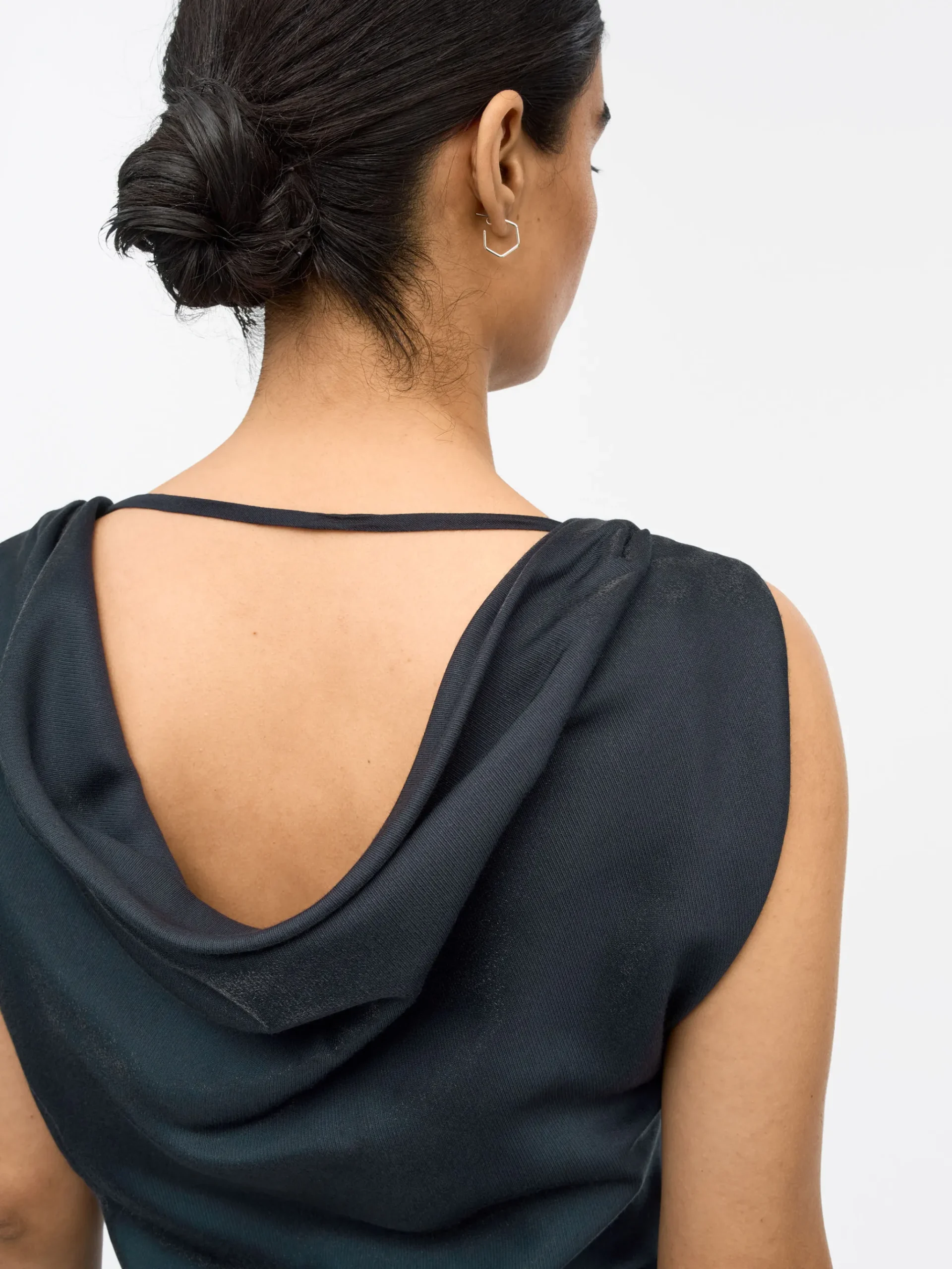 Ireleen Draperad Ärmlös Klänning