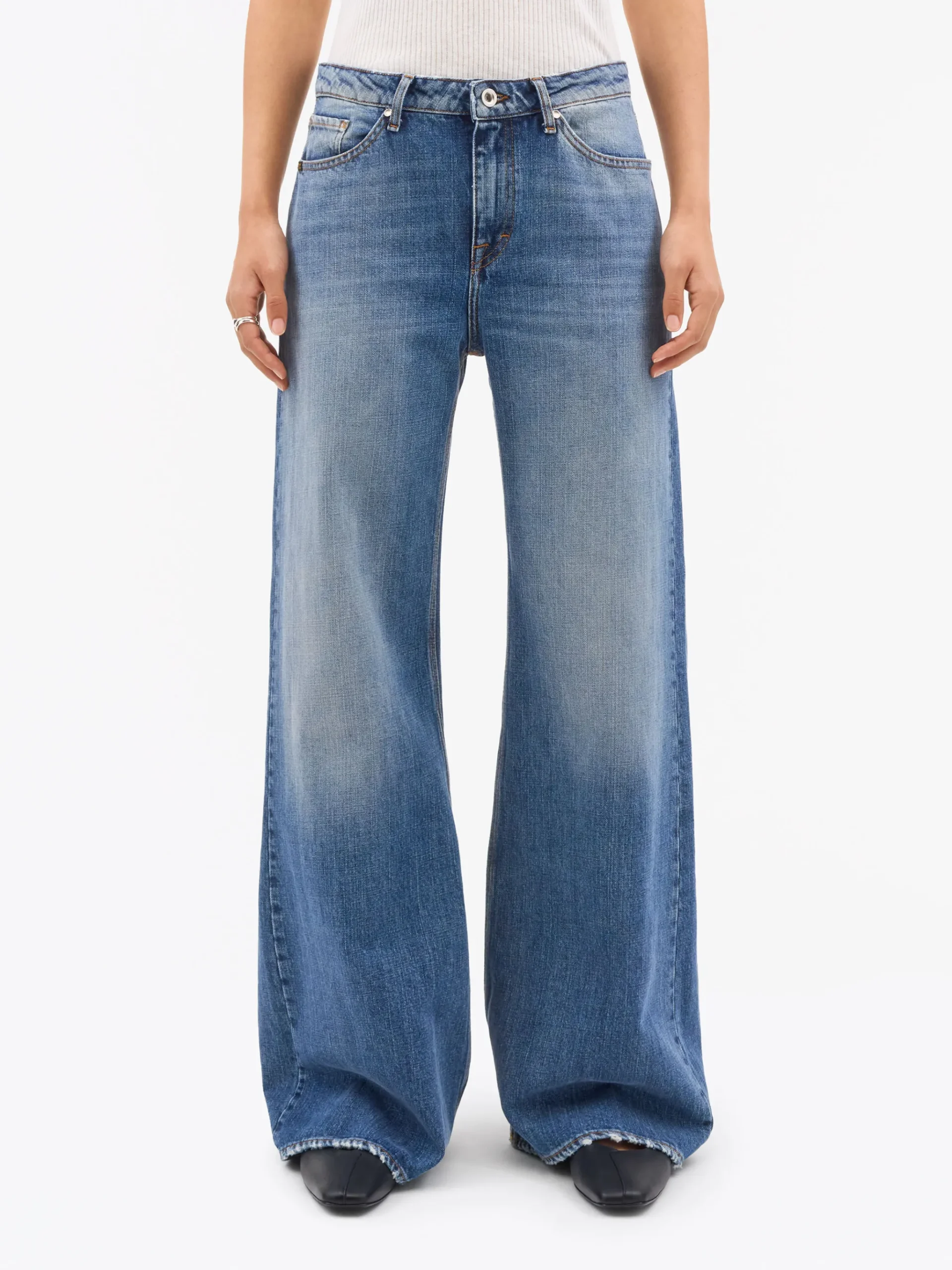 Kinne Loose Fit Jeans