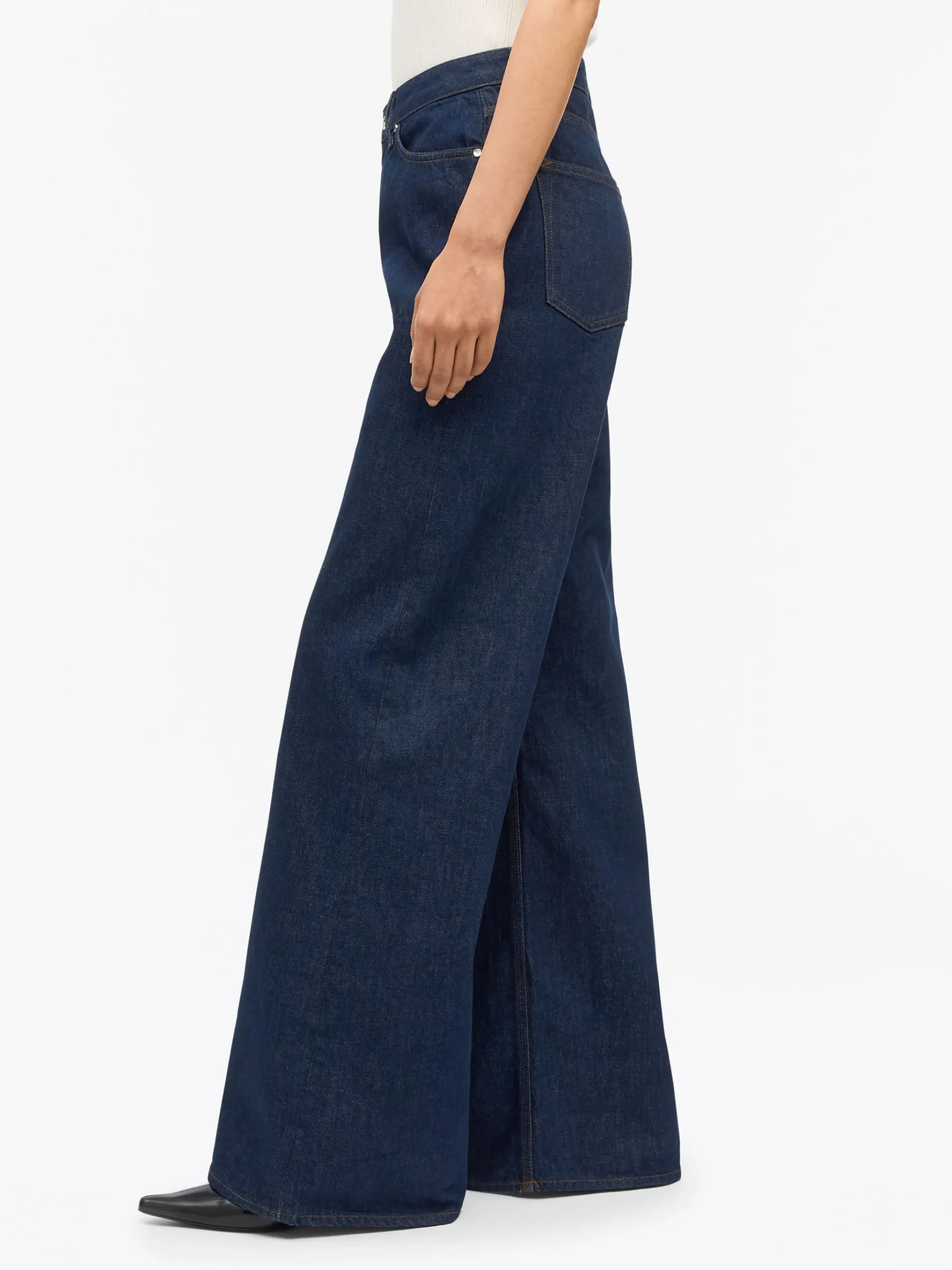 Kinne Relaxed-Flare Jeans