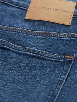 Maggie Slim-straight Jeans