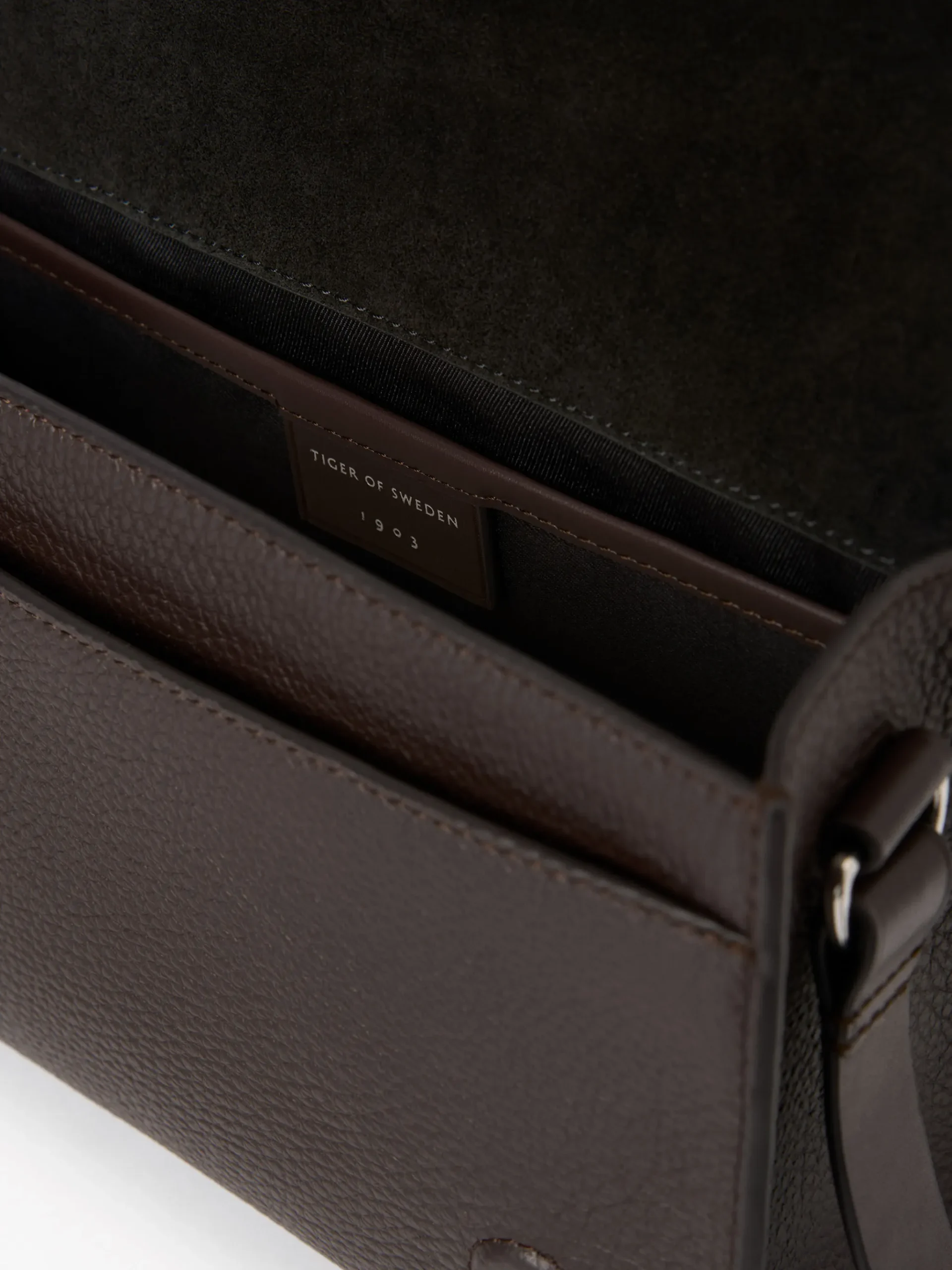Sonti Crossbody Väska i Läder