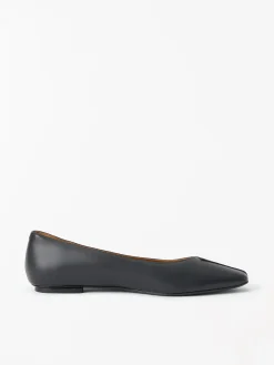 Tripo Chisel Toe Ballerina